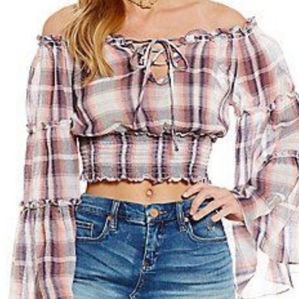 NWOT Off the shoulder bell sleeve crop top
